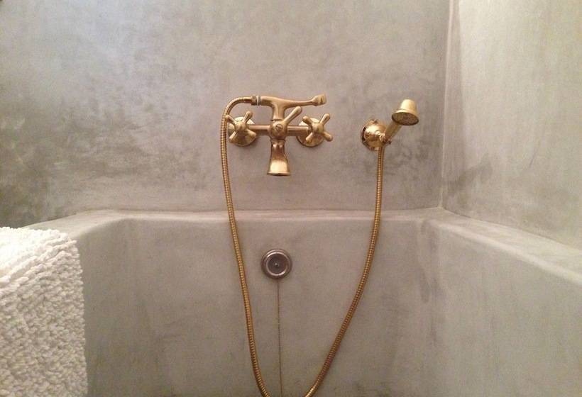 סוויטה, 72 Riad