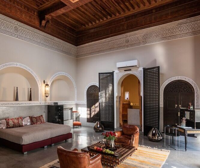 סוויטה, 72 Riad