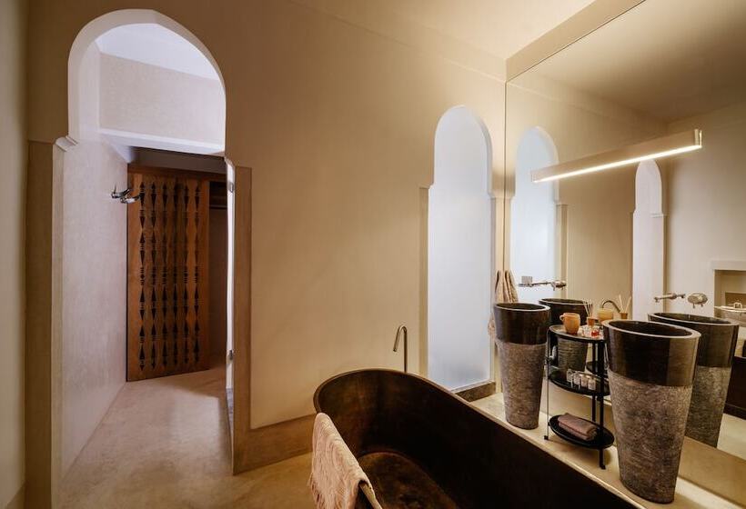 סוויטת ג'וניור עם טרסה, 72 Riad