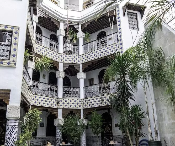 スタンダードルーム, Riad El Yacout