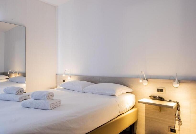 חדר משפחתי, B&b Hotel Roy