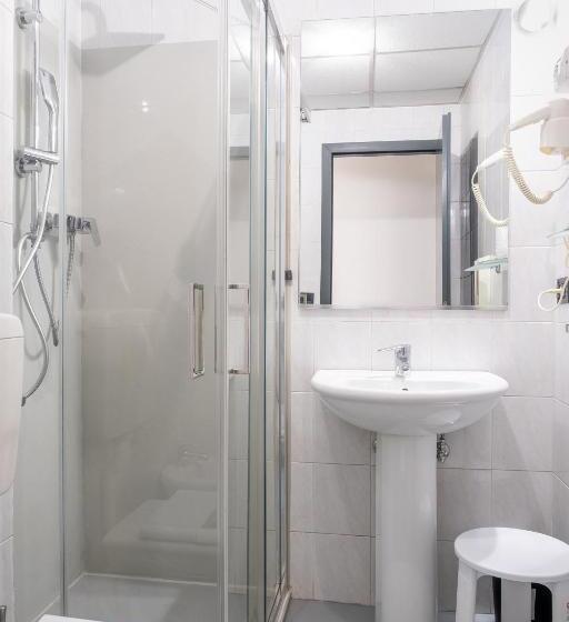 חדר משפחתי, B&b Hotel Roy