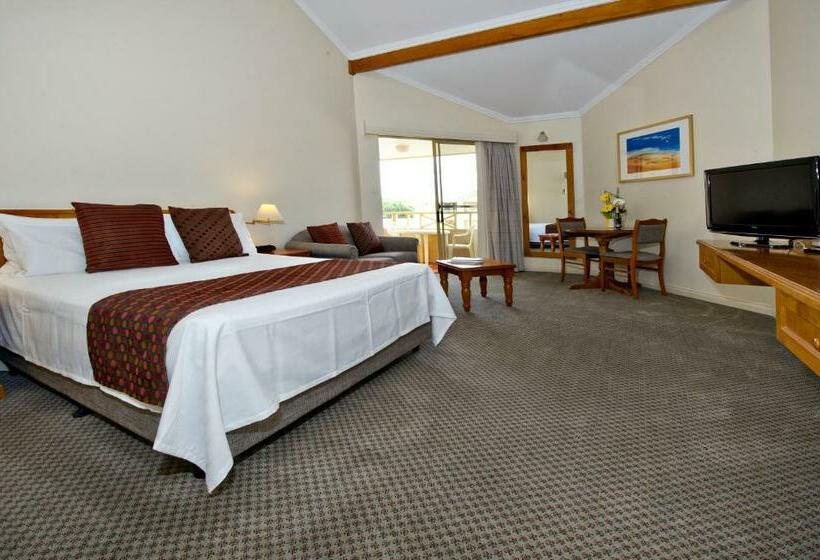 스탠다드 스튜디오, Abbey Beach Resort