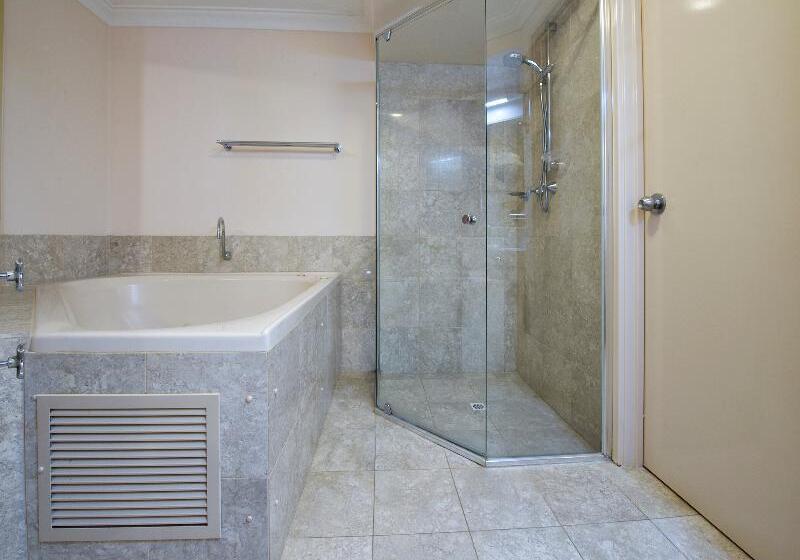 דירת שלושה חדרים, Abbey Beach Resort