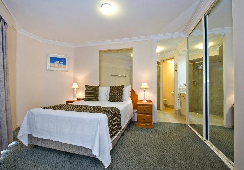 דירת שלושה חדרים, Abbey Beach Resort