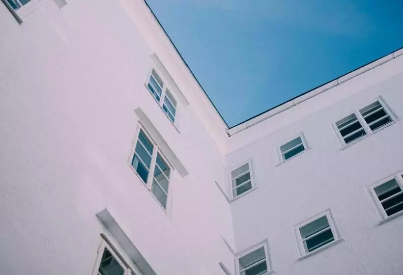 اتاق استاندارد یک نفره, Arthotel Blaue Gans
