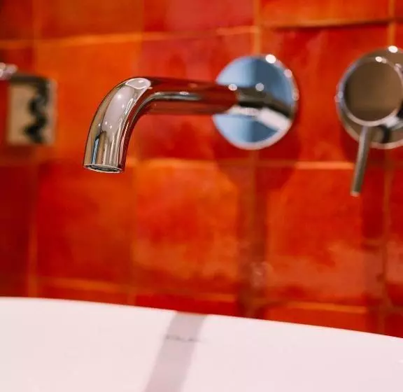 اتاق استاندارد یک نفره, Arthotel Blaue Gans
