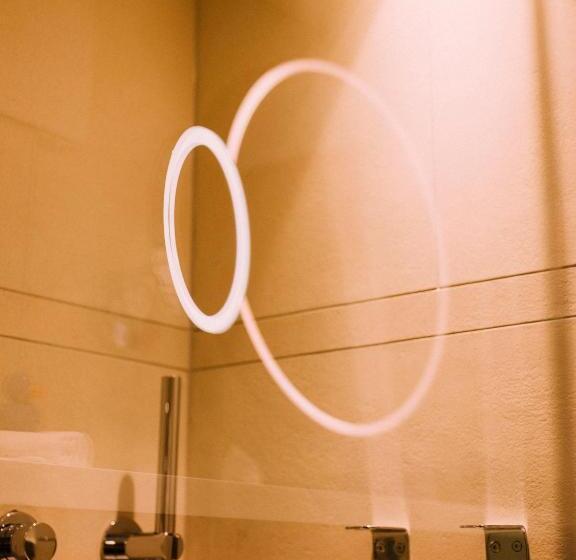 기본룸, Arthotel Blaue Gans