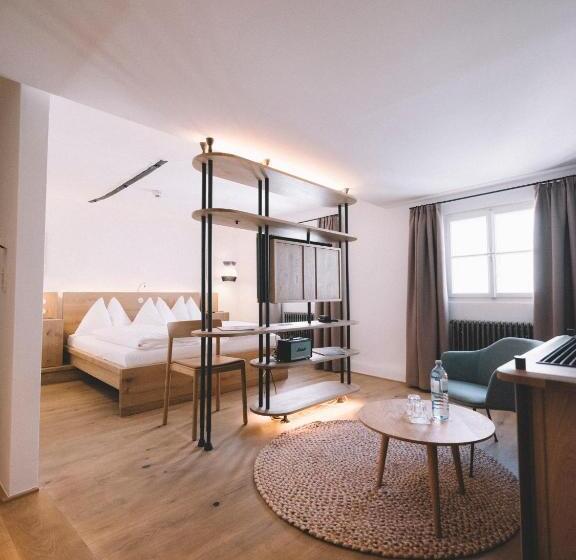 디럭스 룸, Arthotel Blaue Gans