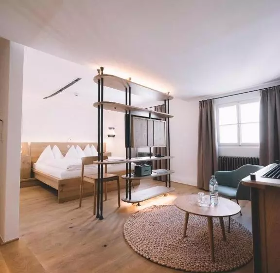 اتاق لوکس, Arthotel Blaue Gans