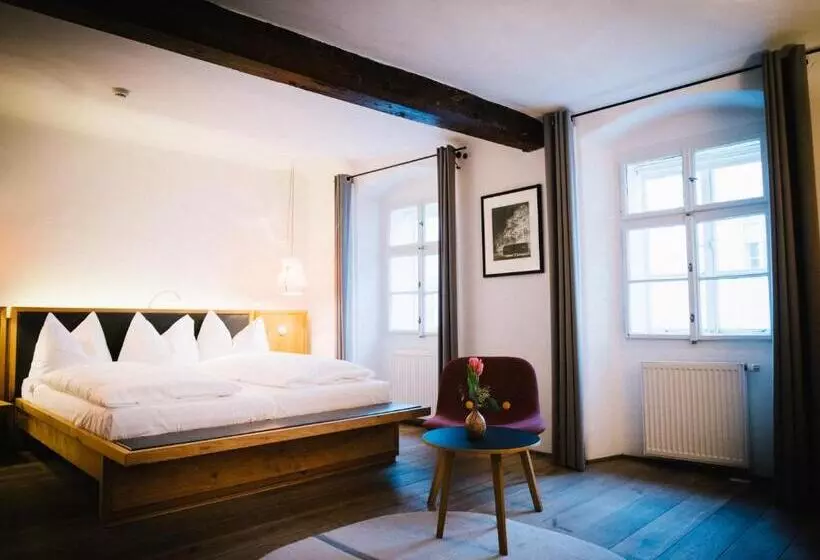 اتاق لوکس, Arthotel Blaue Gans