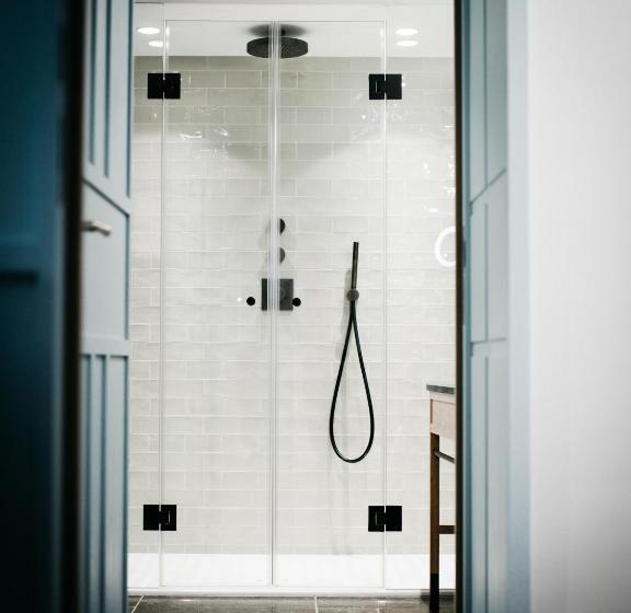 스위트, Arthotel Blaue Gans