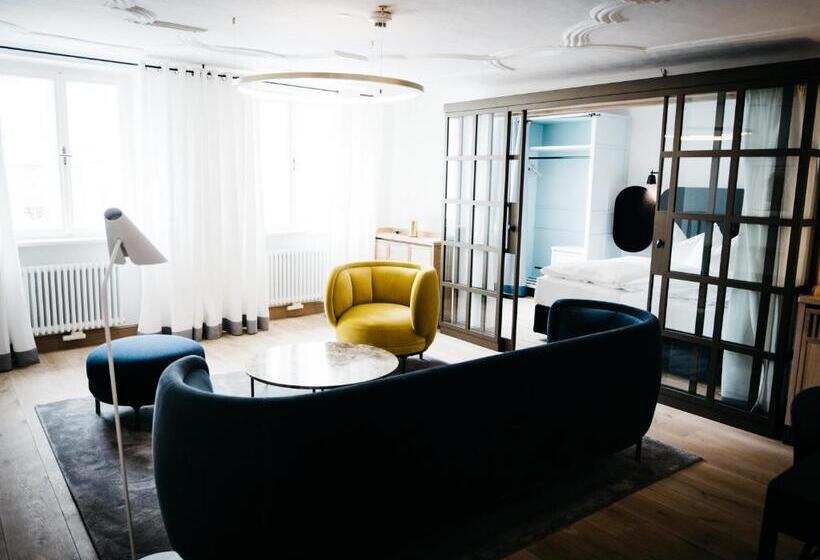 스위트, Arthotel Blaue Gans