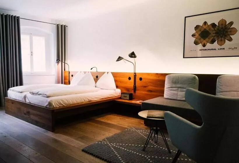 اتاق سوپریور, Arthotel Blaue Gans