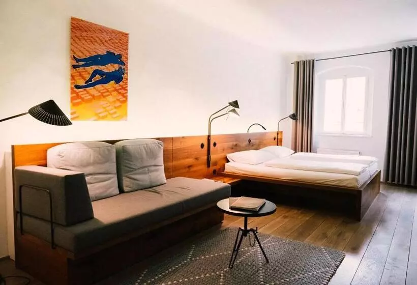 اتاق سوپریور, Arthotel Blaue Gans