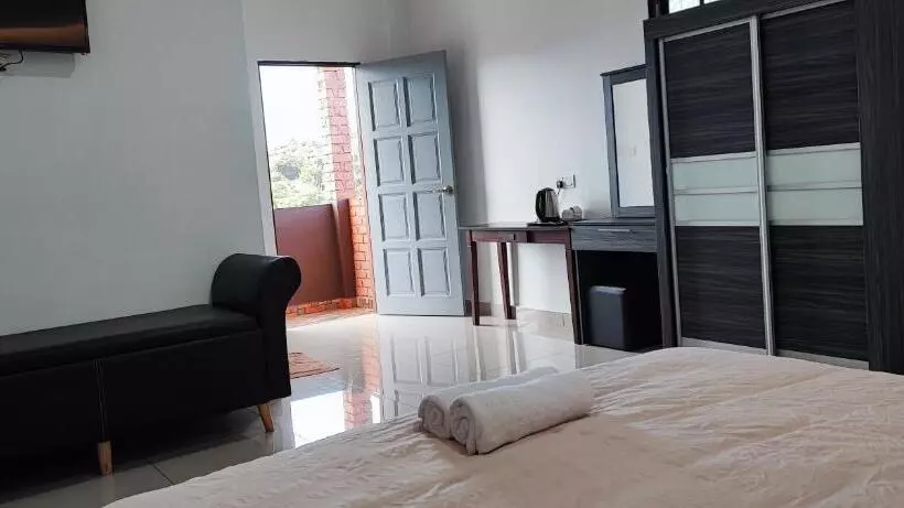 اتاق استاندارد با چشم‌انداز کوهستان, Cameron Highlands Resort