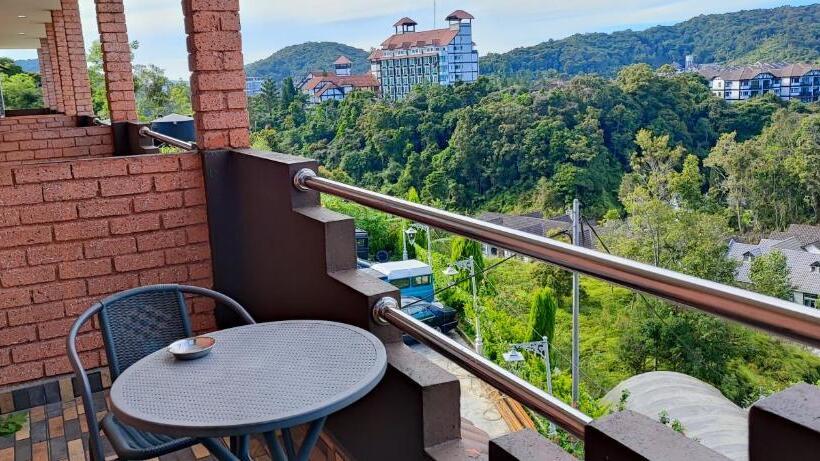 חדר סטנדרט לארבעה, Cameron Highlands Resort