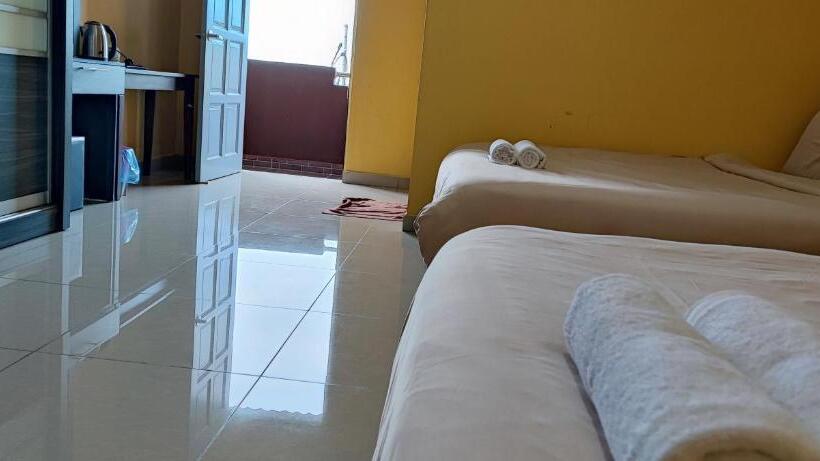 חדר סטנדרט לארבעה, Cameron Highlands Resort