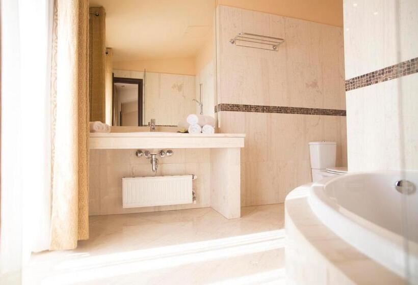 جناح جونيور, Davitel  Tobacco