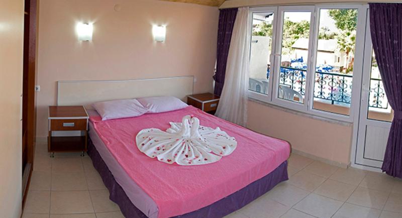 غرفة عائلية, Davitel  Tobacco