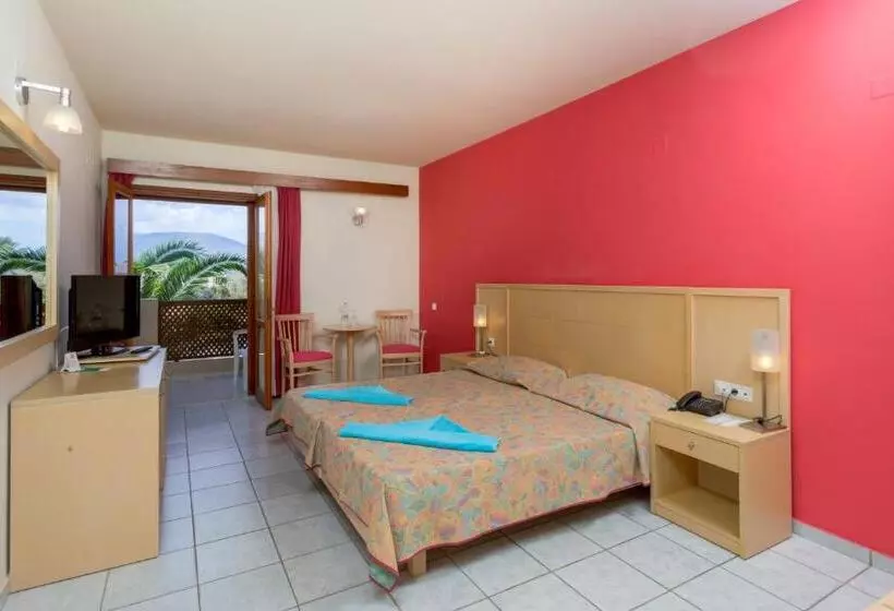 اتاق استاندارد سه تخته با چشمانداز باغ, Dessole Malia Beach – All Inclusive