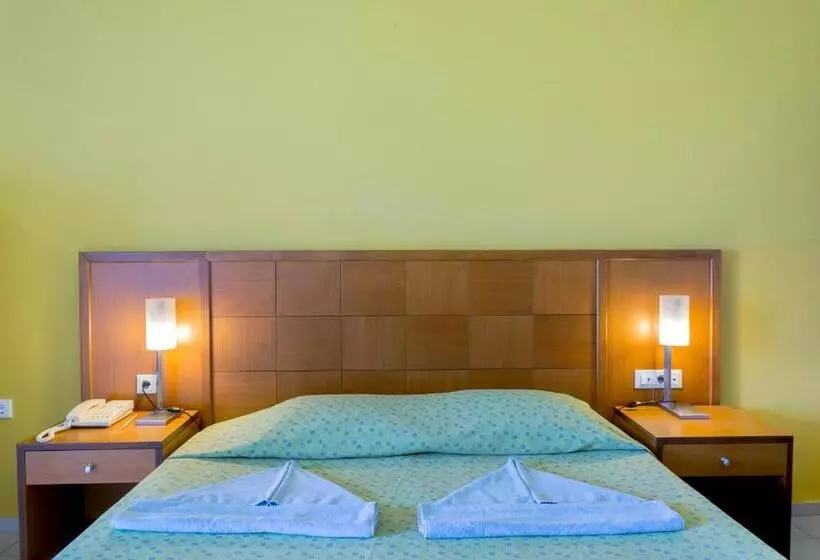 اتاق اساندارد با چشمانداز جانبی به دریا, Dessole Malia Beach – All Inclusive