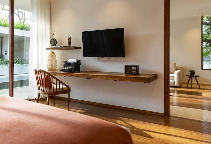 جناح, Fcc Angkor By Avani