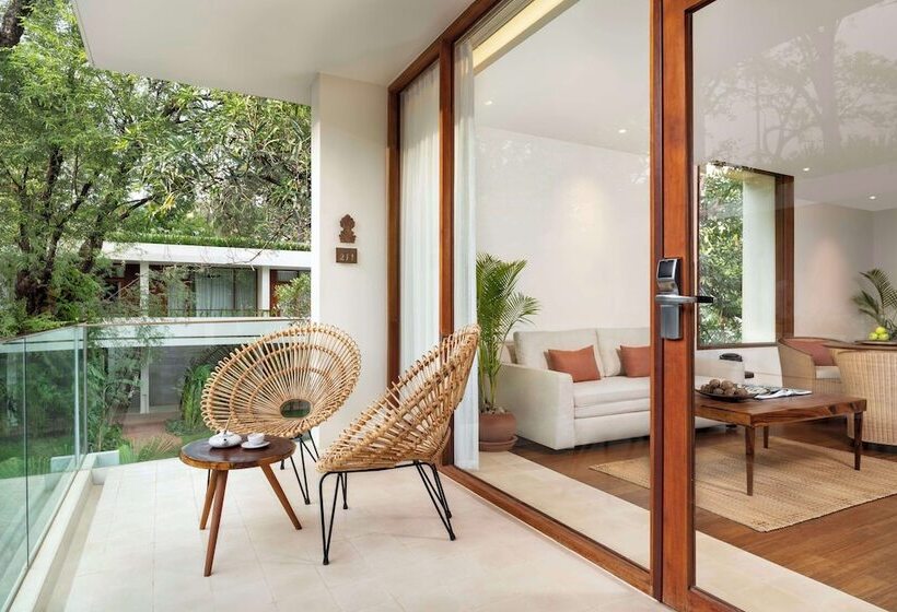 جناح, Fcc Angkor By Avani