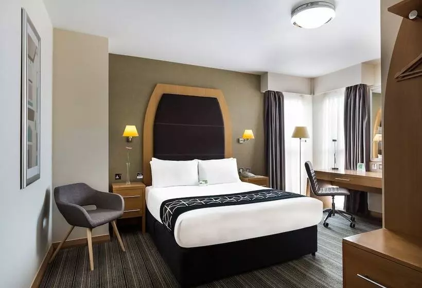 ダブルベッドスタンダードルーム, Holiday Inn Birmingham North   Cannock, An Ihg