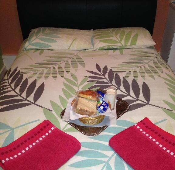 Номер Стандарт, Hour Glass