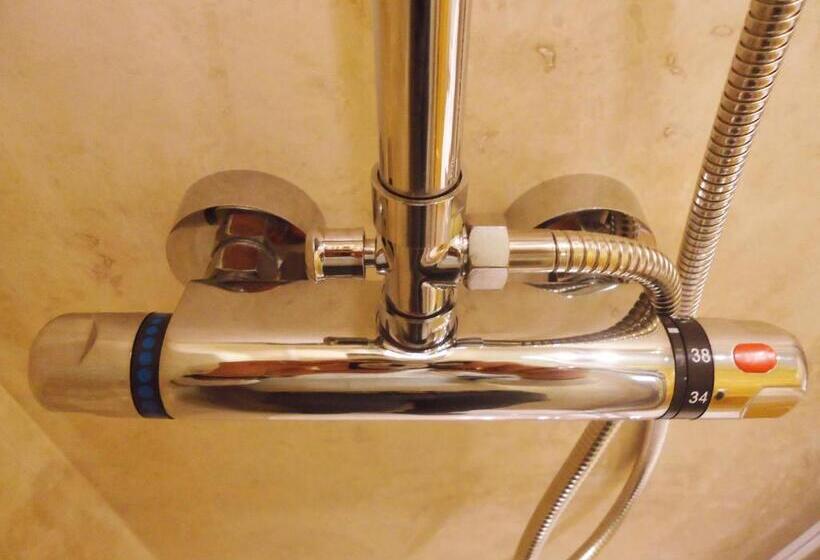 Номер Стандарт Трехместный, Hour Glass