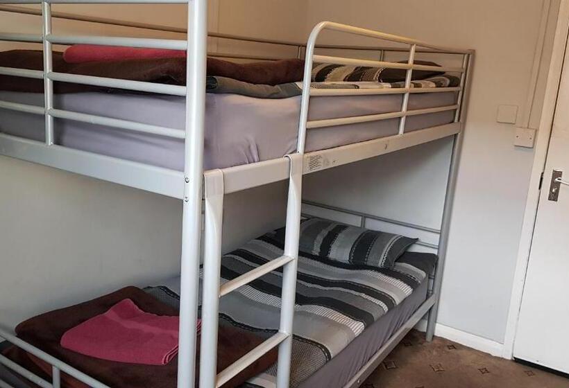 Номер Стандарт Индивидуальный Совместная Ванная, Hour Glass