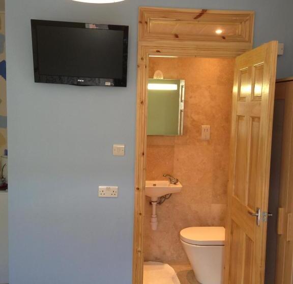 Четырехместный Номер Стандарт, Hour Glass