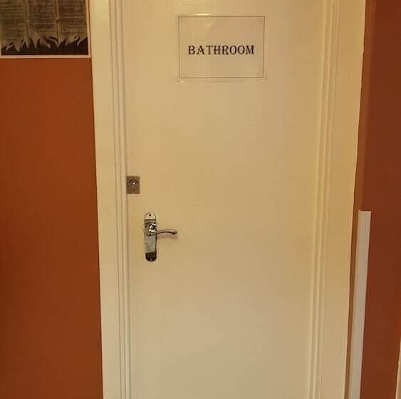 Номер Стандарт Совместная Ванная, Hour Glass