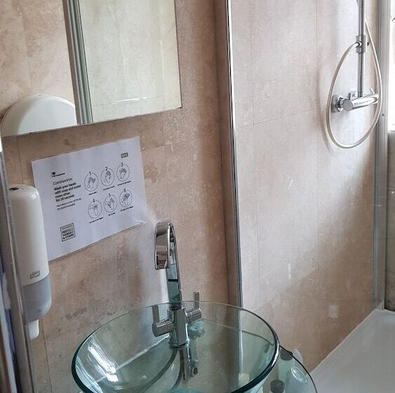 Номер Стандарт Индивидуальный Совместная Ванная, Hour Glass