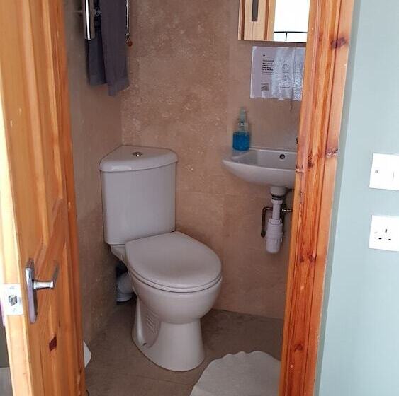 Номер Стандарт, Hour Glass