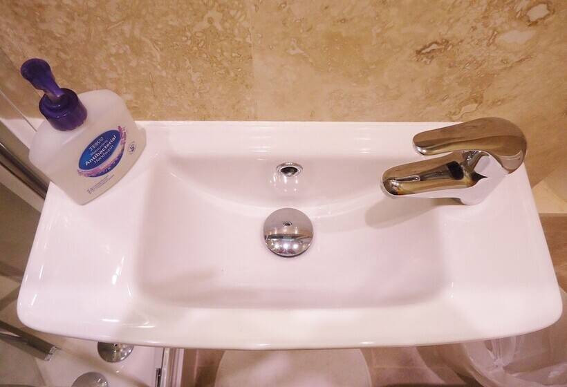 Номер Стандарт Трехместный, Hour Glass