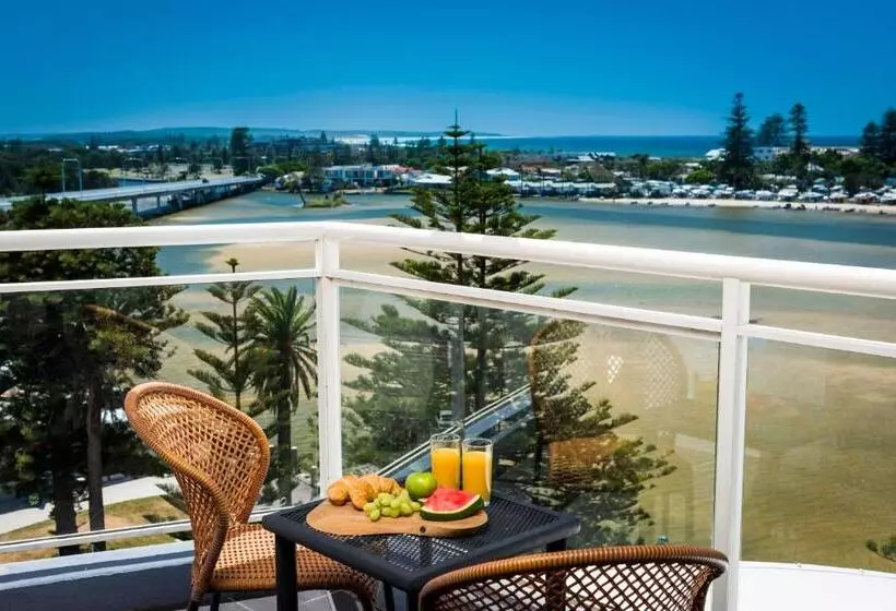 オーシャンビュースーペリアワンルーム, Oaks The Entrance Waterfront Suites