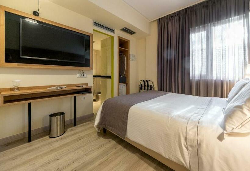 标准间内部标间, Polis Grand