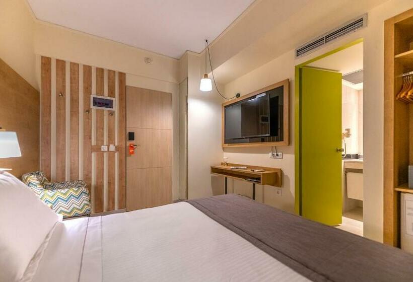 标准间内部标间, Polis Grand