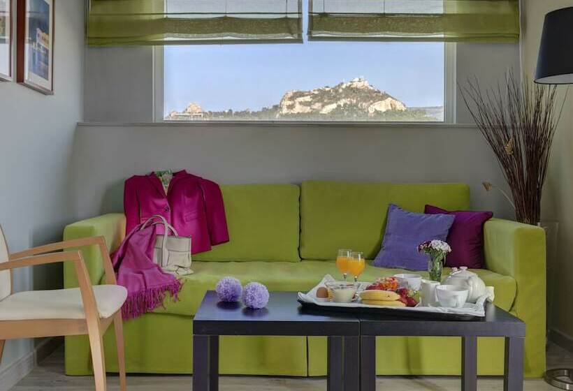 带城市景观的套间, Polis Grand