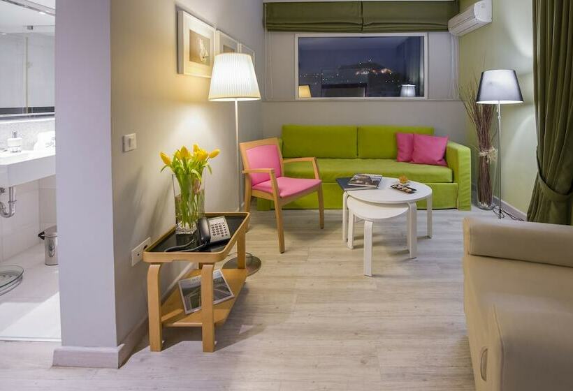 带城市景观的套间, Polis Grand