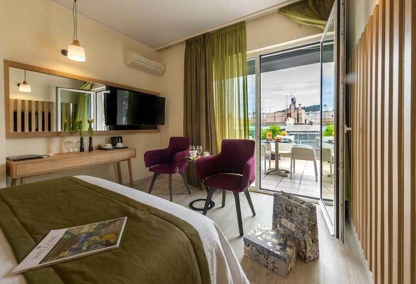 行政房间, Polis Grand