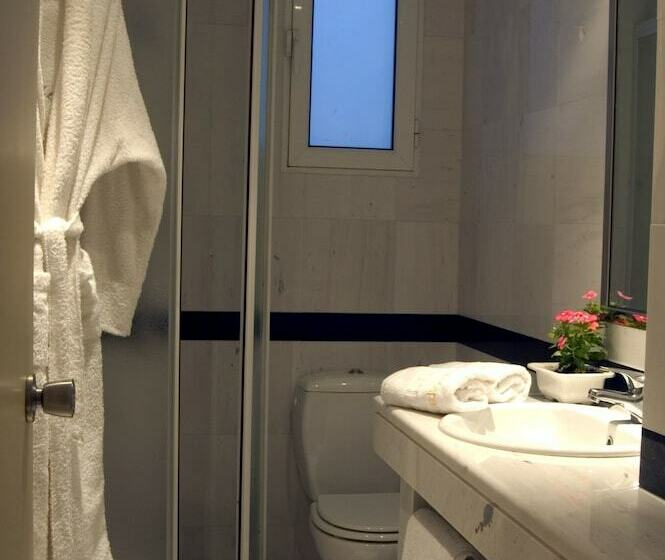 行政房间, Polis Grand