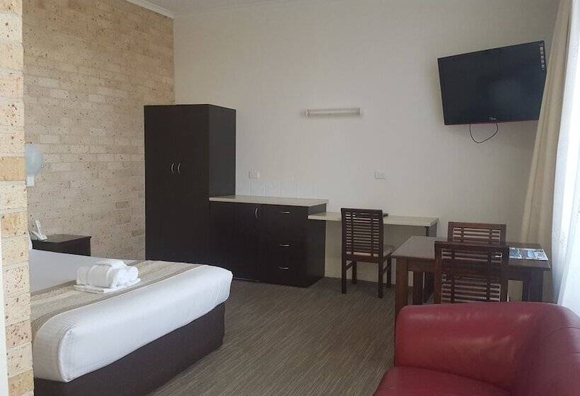 带特大床的高级间, Sanctuary Resort Motor Inn