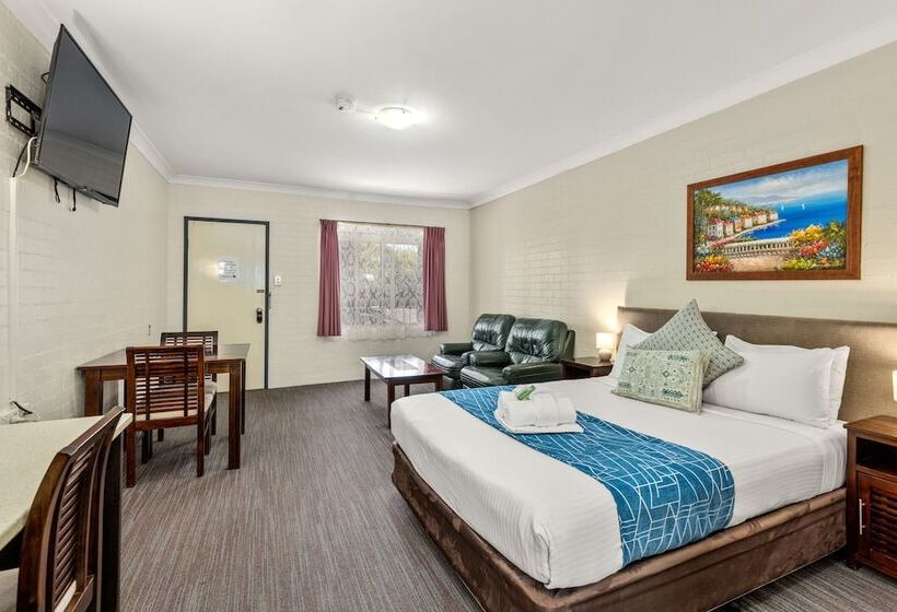 带特大床的高级间, Sanctuary Resort Motor Inn