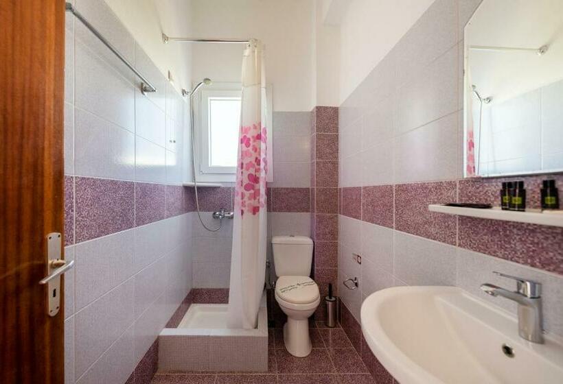 غرفة قياسية مطلّة علي البحر مزوَّدة بشُرفة, Stella