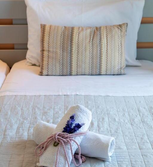 غرفة قياسية مطلّة علي البحر مزوَّدة بشُرفة, Stella