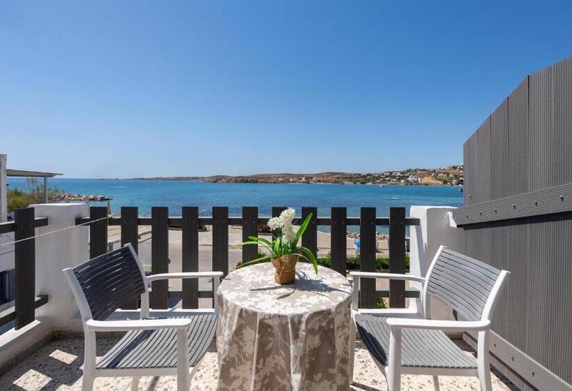 غرفة قياسية مطلّة علي البحر مزوَّدة بشُرفة, Stella