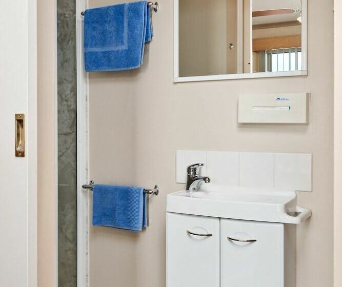 ダブルベッドのスタンダードスタジオ, Amos House Motel